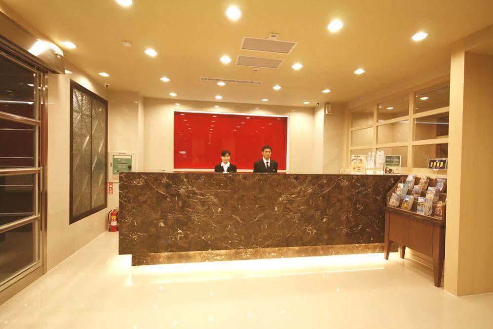 Kindness Hotel - Tainan Minsheng Экстерьер фото